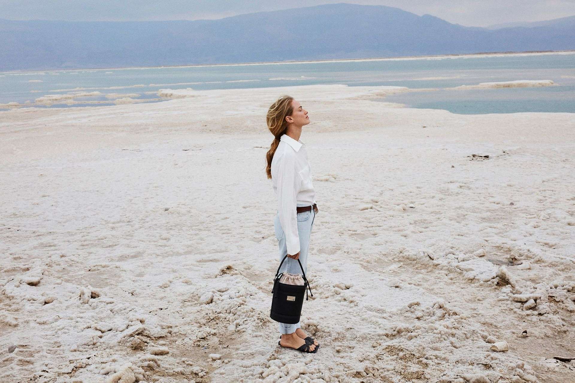 Torebki ze skóry jabłek i ananasa. Aleksandra Kościkiewicz sprzedaje swoje wyroby w trzynastu butikach w różnych częściach globu