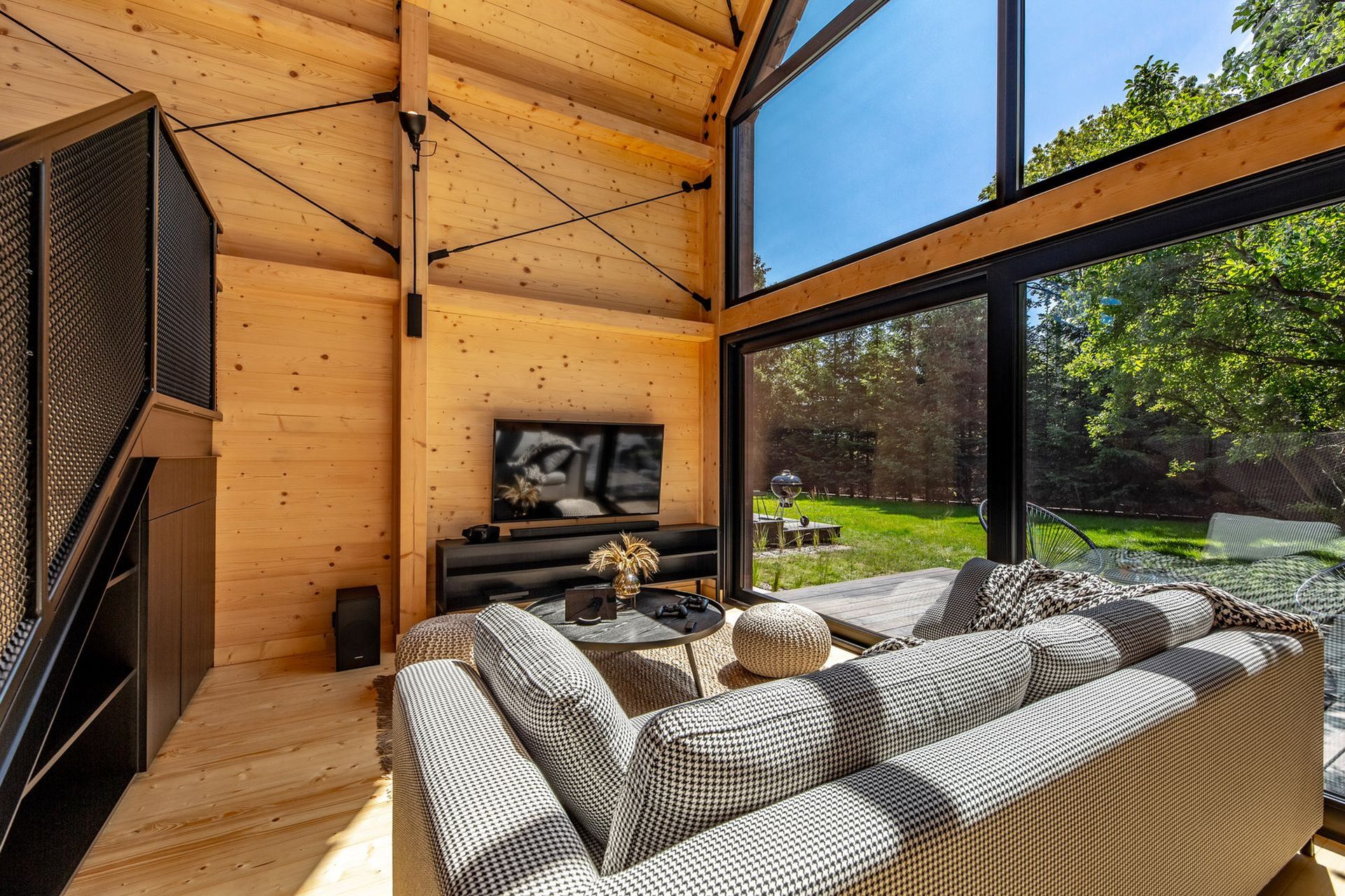 Wyrafinowany dizajn i natura wokół. Na Pomorzu powstał innowacyjny kompleks wypoczynkowy