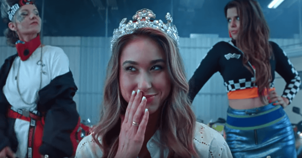 Jak wyglądałby Instagram w latach 90.? Świetny klip Praktycznej Pani to satyra na social media