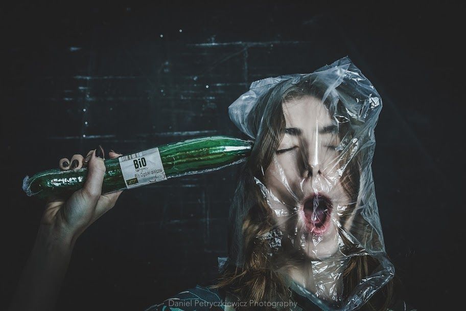 Fotograf Daniel Petryczkiewicz idzie na wojnę z plastikiem w kampanii #NoBeautyInPlastic