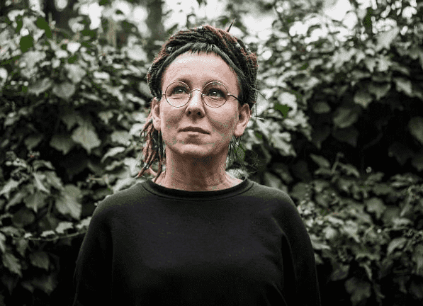 Olga Tokarczuk w felietonie zabrała głos w sprawie pandemii