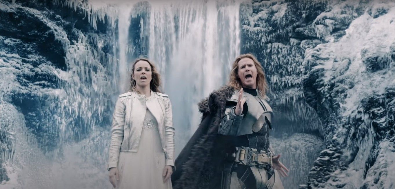 Rachel McAdams i Will Ferrell w teledysku promującym komedię Netflixa o Eurowizji