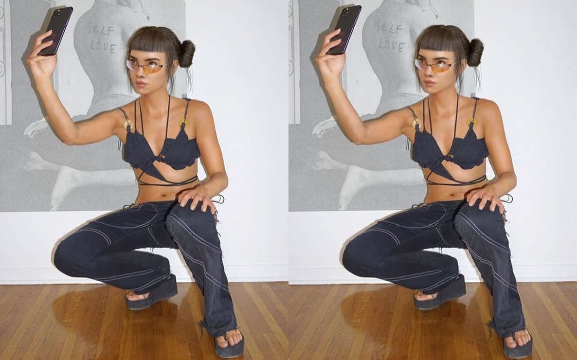 Znana cyber-infuencerka w spodniach polskiego projektanta