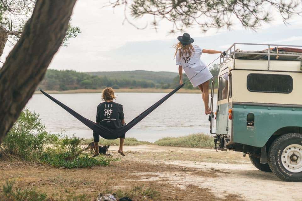 Polskie marki surferskie, które trzeba znać (nie tylko istnieją, ale są warte uwagi)
