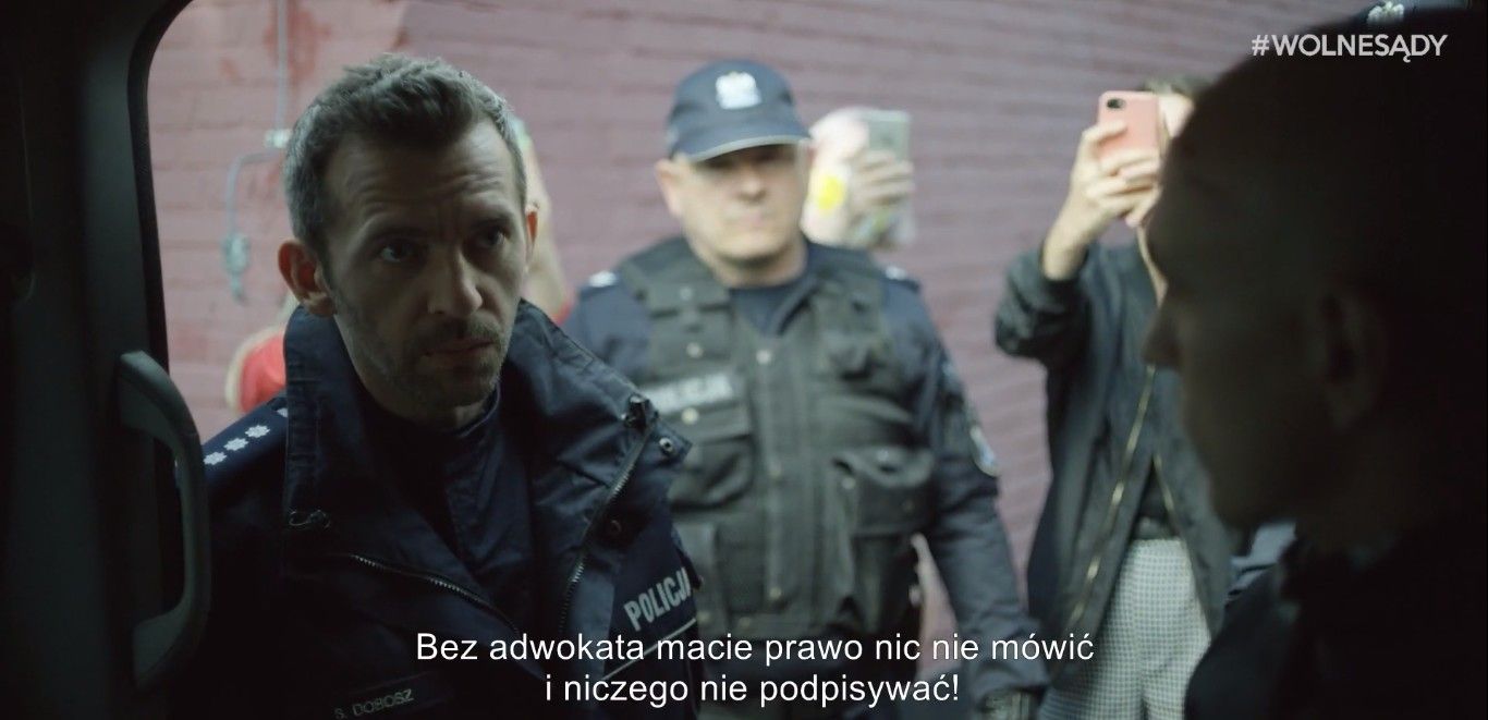 Idziesz na demonstrację? Obejrzyj świetny spot Wolnych Sądów i poznaj swoje prawa