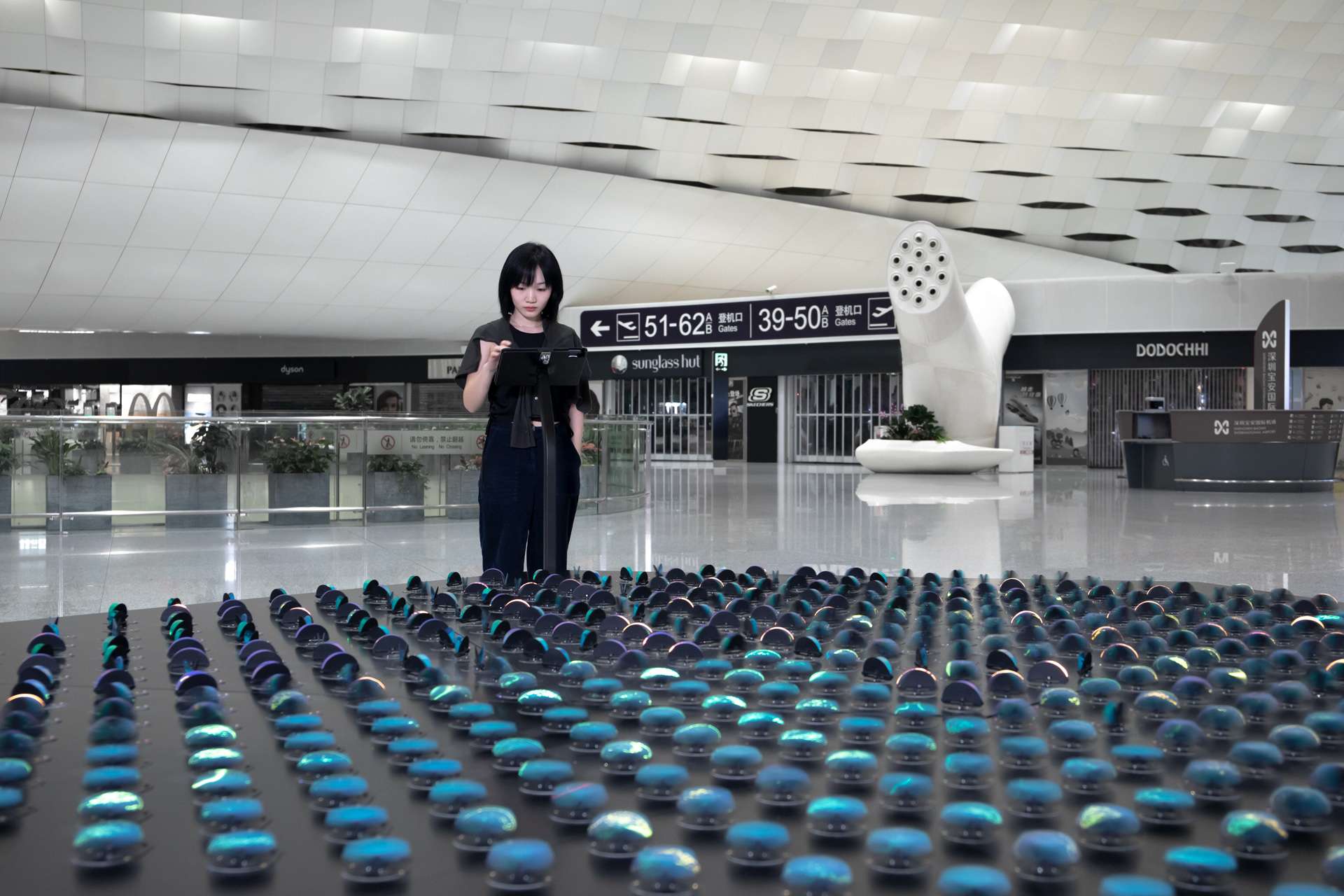 Polacy stworzyli na chińskim lotnisku rzeźbę przyszłości, która na żywo pokazuje ruch uliczny w mieście