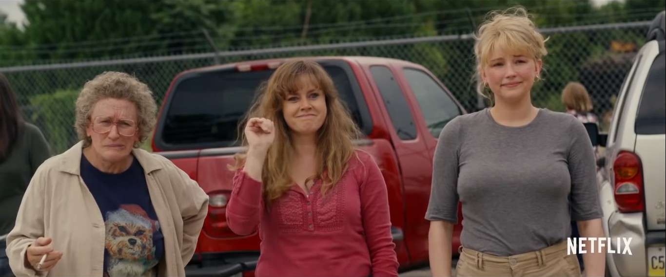 Glenn Close i Amy Adams w poruszającym zwiastunie „Elegii dla bidoków" Netflixa