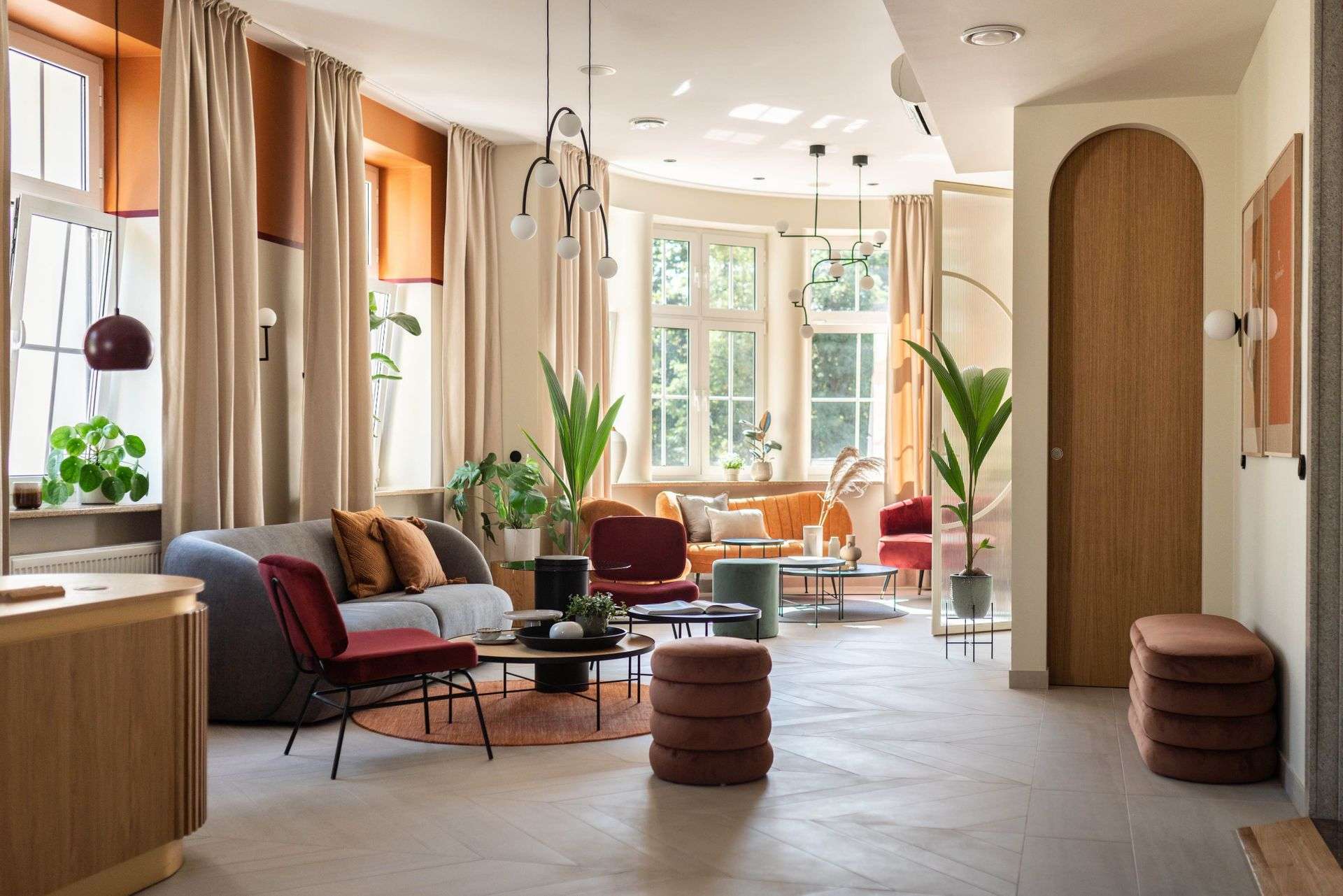 Kompleksowa opieka dla kobiet. W Infemini znajdziemy specjalistów, wiedzę, wsparcie i dumę z kobiecości