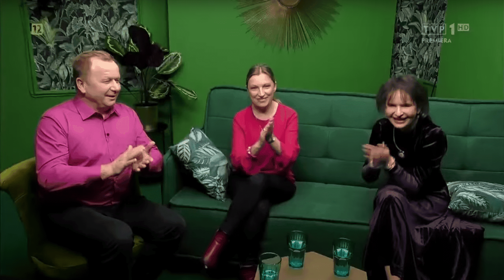 Tym razem TVP przeszła samą siebie! Ludzie przed telewizorem klaszczą Kaczyńskiemu w programie „Motel Polska”