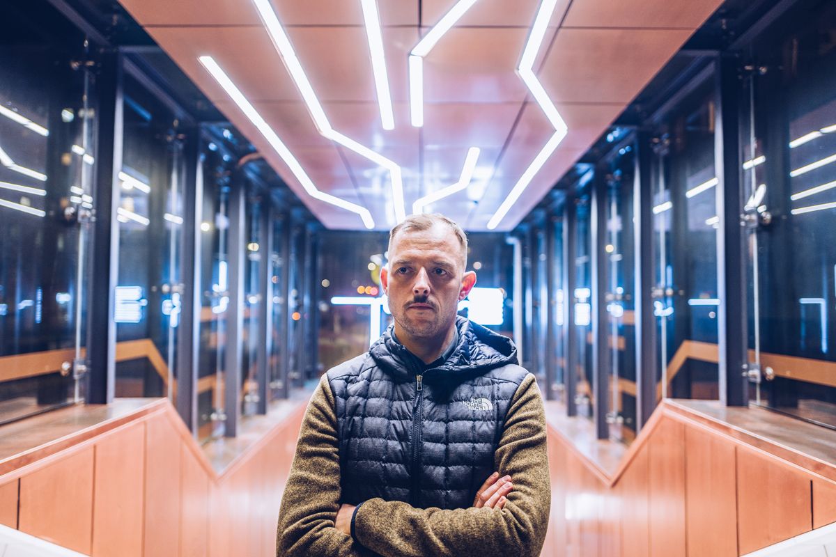 „Robić swoje najlepiej jak się umie”. Rozmawiamy z architektem stacji drugiej linii warszawskiego metra