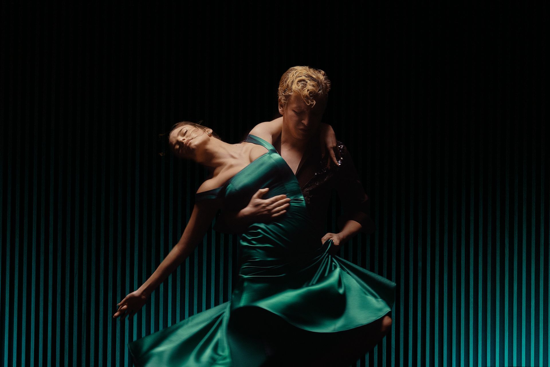 Maciej Musiałowski debiutuje jako muzyk. Utwór „Zabierz tę miłość” to poruszająca historia, którą znamy z autopsji