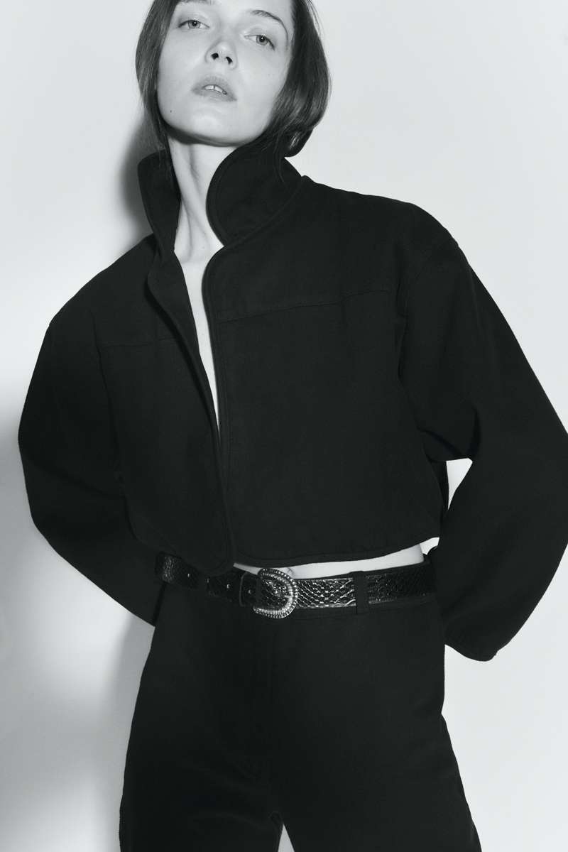 W swojej nowej kolekcji Ania Kuczyńska odkrywa kolejne oblicza minimalizmu