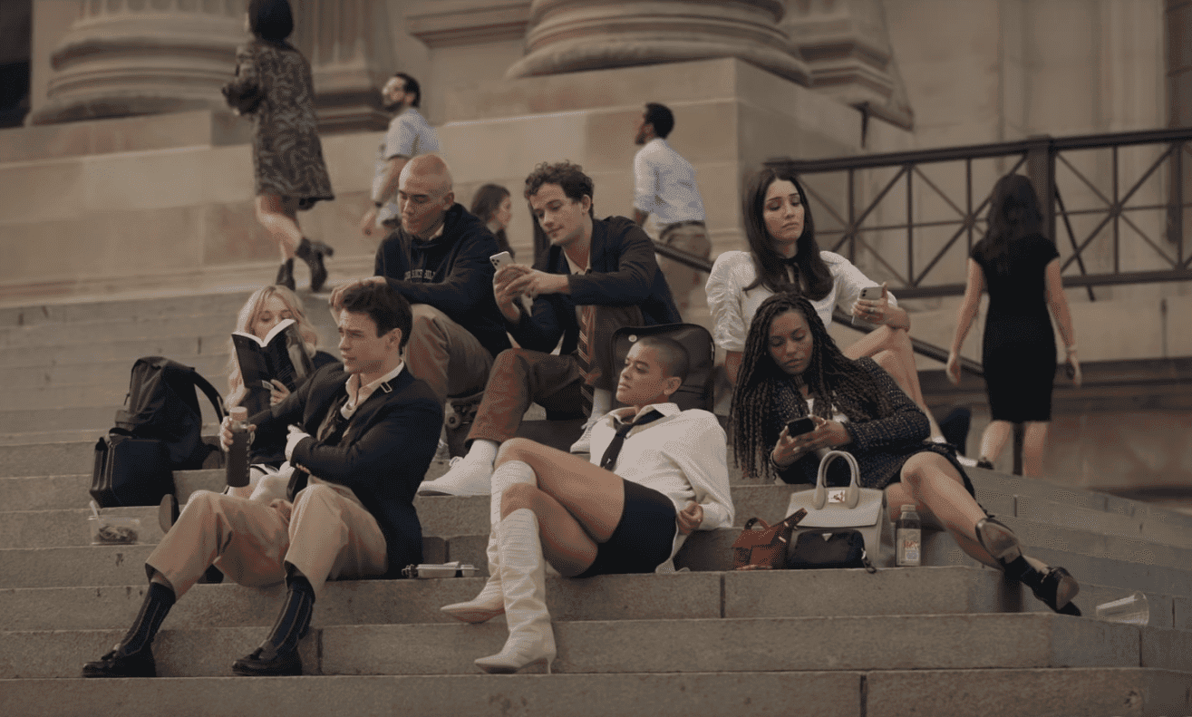 Wróciła! Intrygi, romanse i trójkąt w zwiastunie długo oczekiwanej kontynuacji „Plotkary"