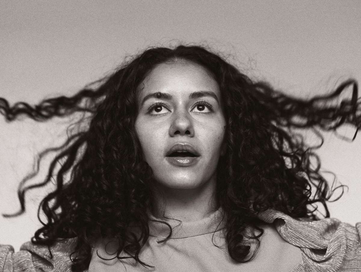 Sesja polskiej fotografki zwraca uwagę na osoby LGBT+, które należą do mniejszości etnicznych