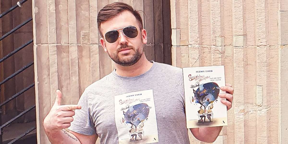 Dyrektorka nie pozwoliła podarować uczniom książki, bo... napisał ją gej