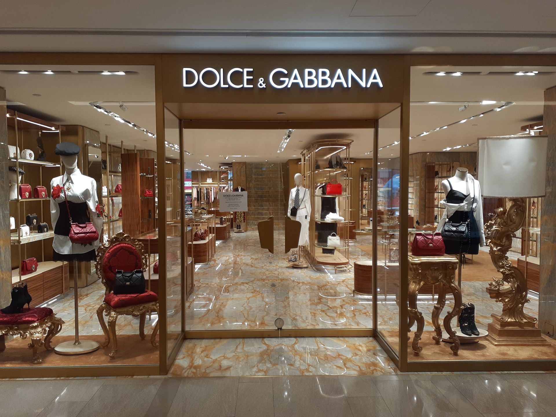 Dolce & Gabbana wprowadza na rynek kolekcję w postaci tokenów NFT