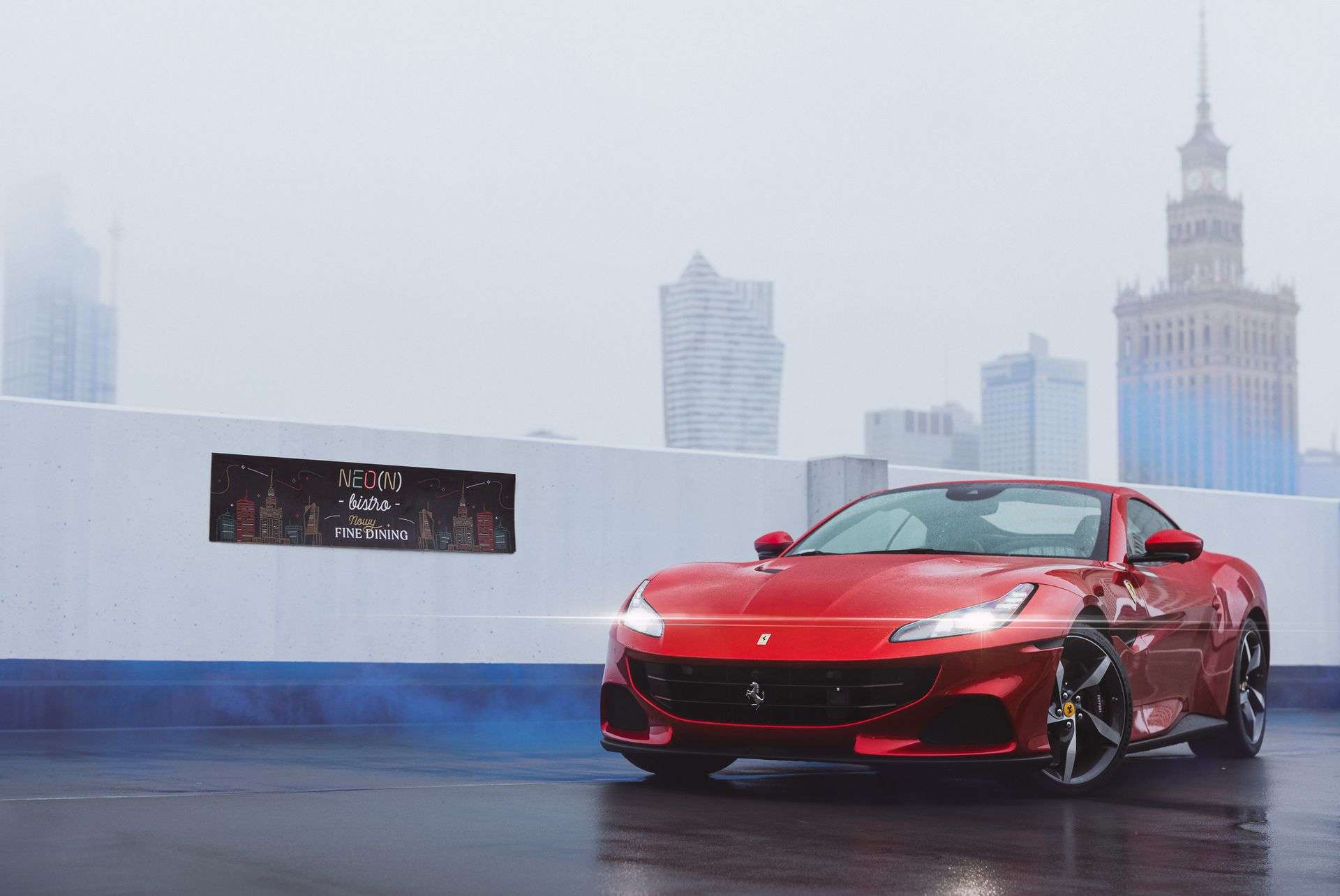 Jedyna taka kolacja dla wielbicieli czterech kółek. Na dachu, pod chmurami