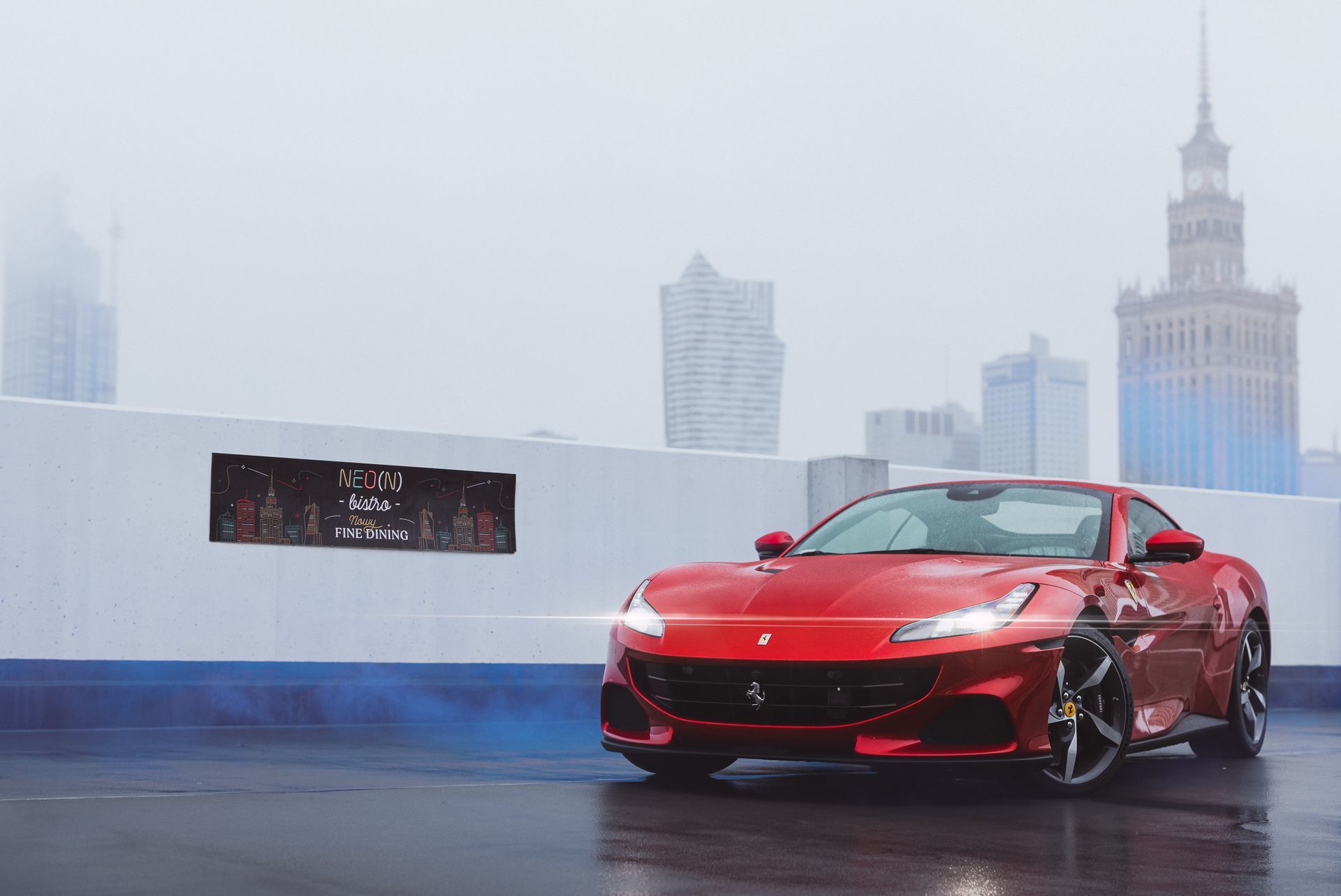 Jedyna taka kolacja dla wielbicieli czterech kółek. Na dachu, pod chmurami