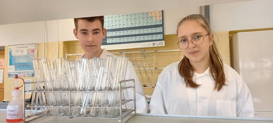 Dwójka polskich nastolatków wynalazła sposób na utylizację plastiku! To rewolucyjny pomysł