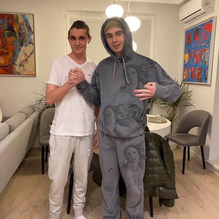 Chłopak wybudził się ze śpiączki słuchając piosenki Maty, więc Mata go odwiedził