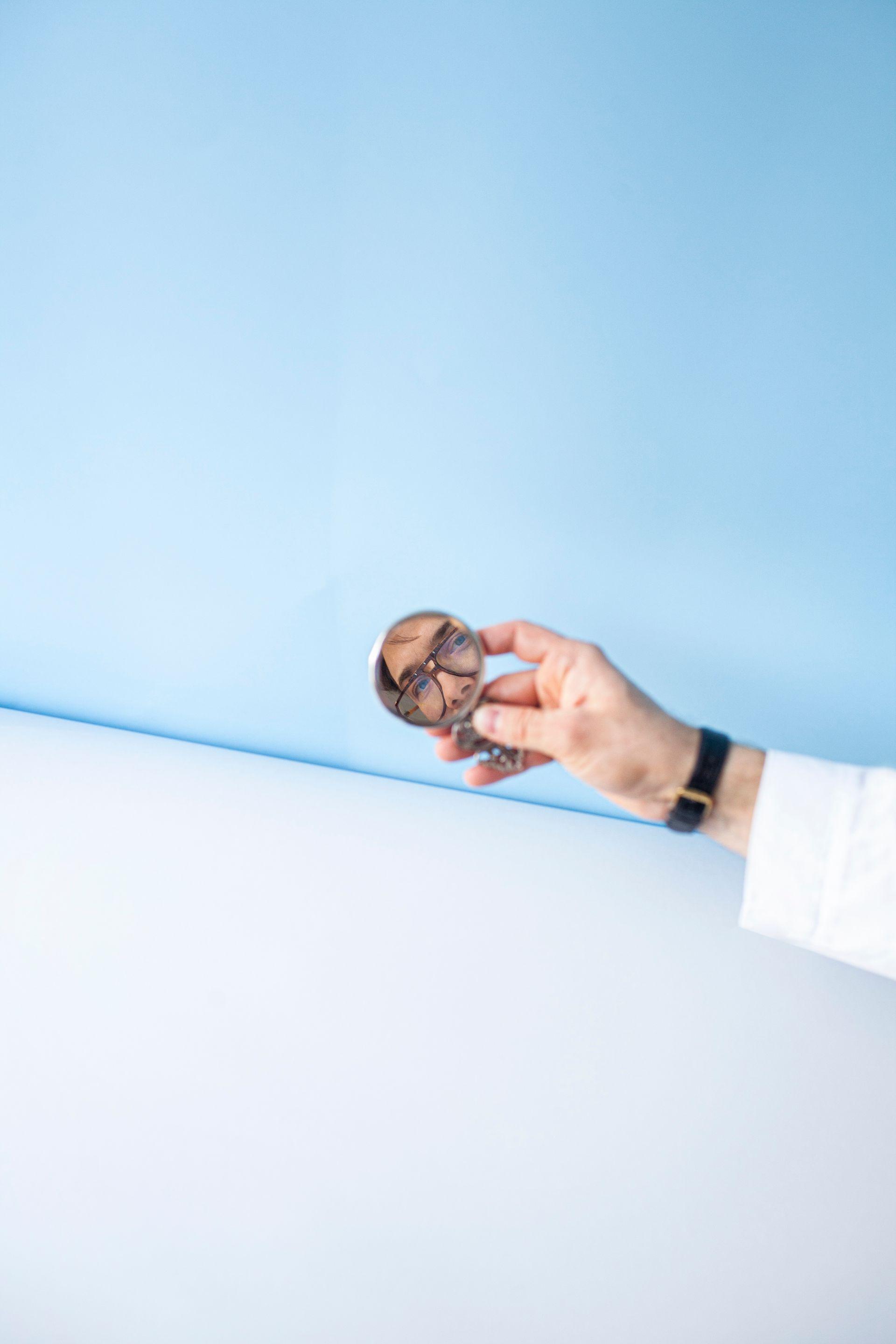 Lwia zmarszczka nigdy nie wygląda dobrze. Jak sobie z nią poradzić, mówi dr Franciszek Strzałkowski, założyciel warszawskiej Kliniki Strzałkowski