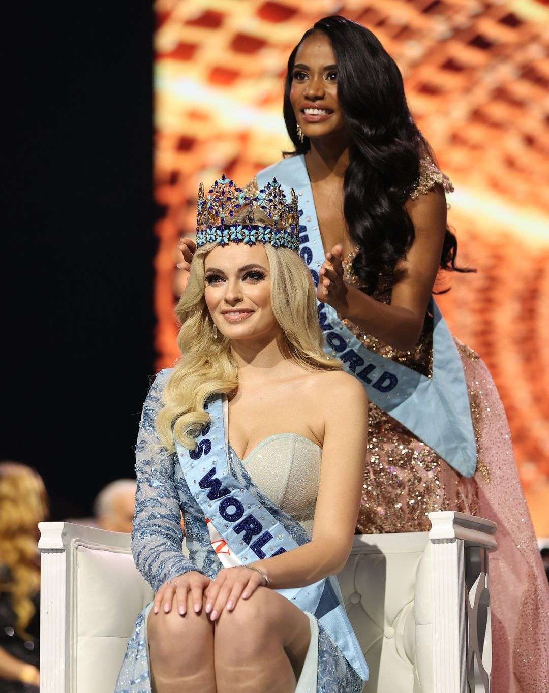 Polka najpiękniejszą kobietą świata! Kim jest Miss World 2021 Karolina Bielawska?