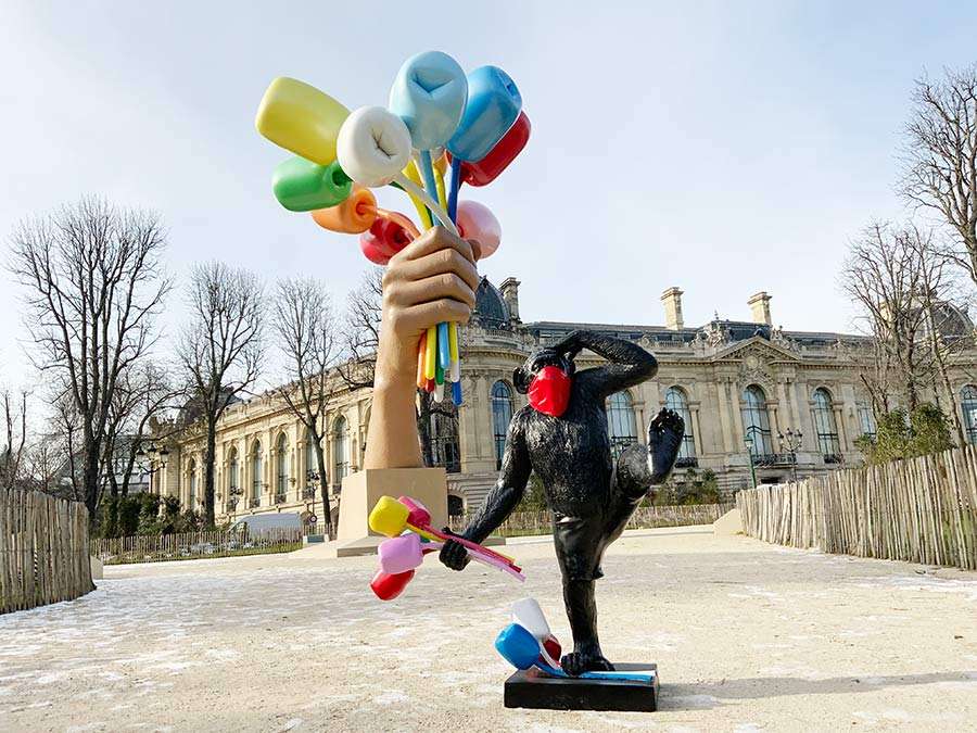 Najdroższy żyjący artysta zamierza wysłać swoje rzeźby na księżyc. A później je sprzedać