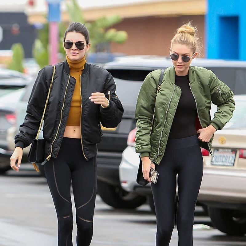 Dlaczego ubieramy się tak samo, jak nasi znajomi?