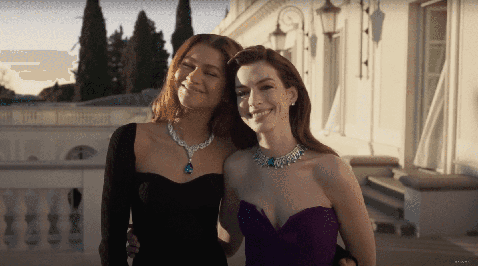 „Lesbijski kryminał". Reklama z Zendayą i Anne Hathaway podbija Internet