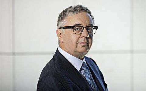 „Mniej zarabiającym trzeba wytłumaczyć, żeby nie żarli tyle mięsa" – radzi polski milioner.