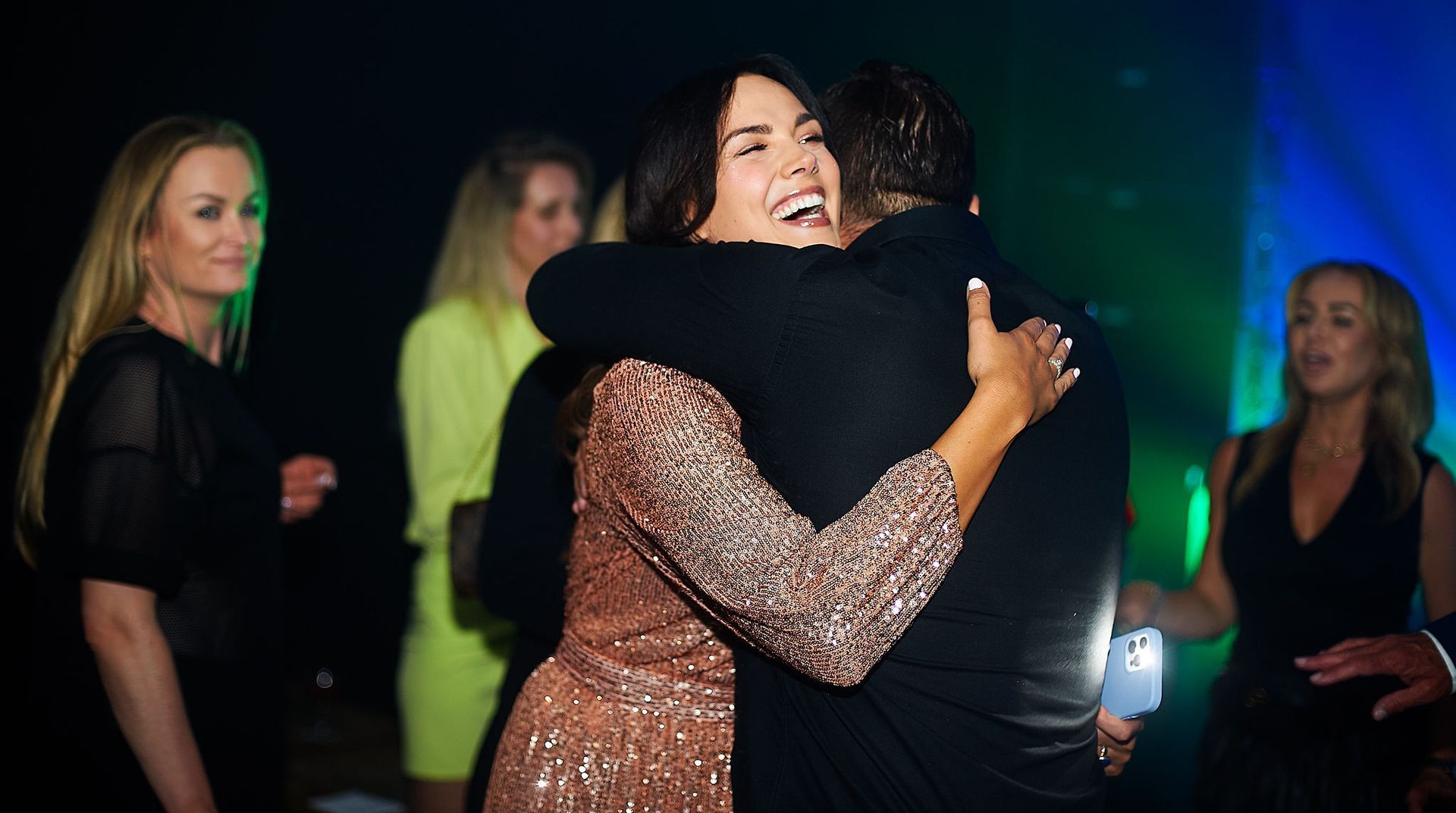 Elekromobilność na dwóch i czterech kółkach, czyli o przyjemności z jazdy - po prostu