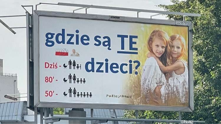 Kojarzycie plakaty z hasłem: „Gdzie są TE dzieci?". Łódzkie ZOO przygotowało świetną odpowiedź