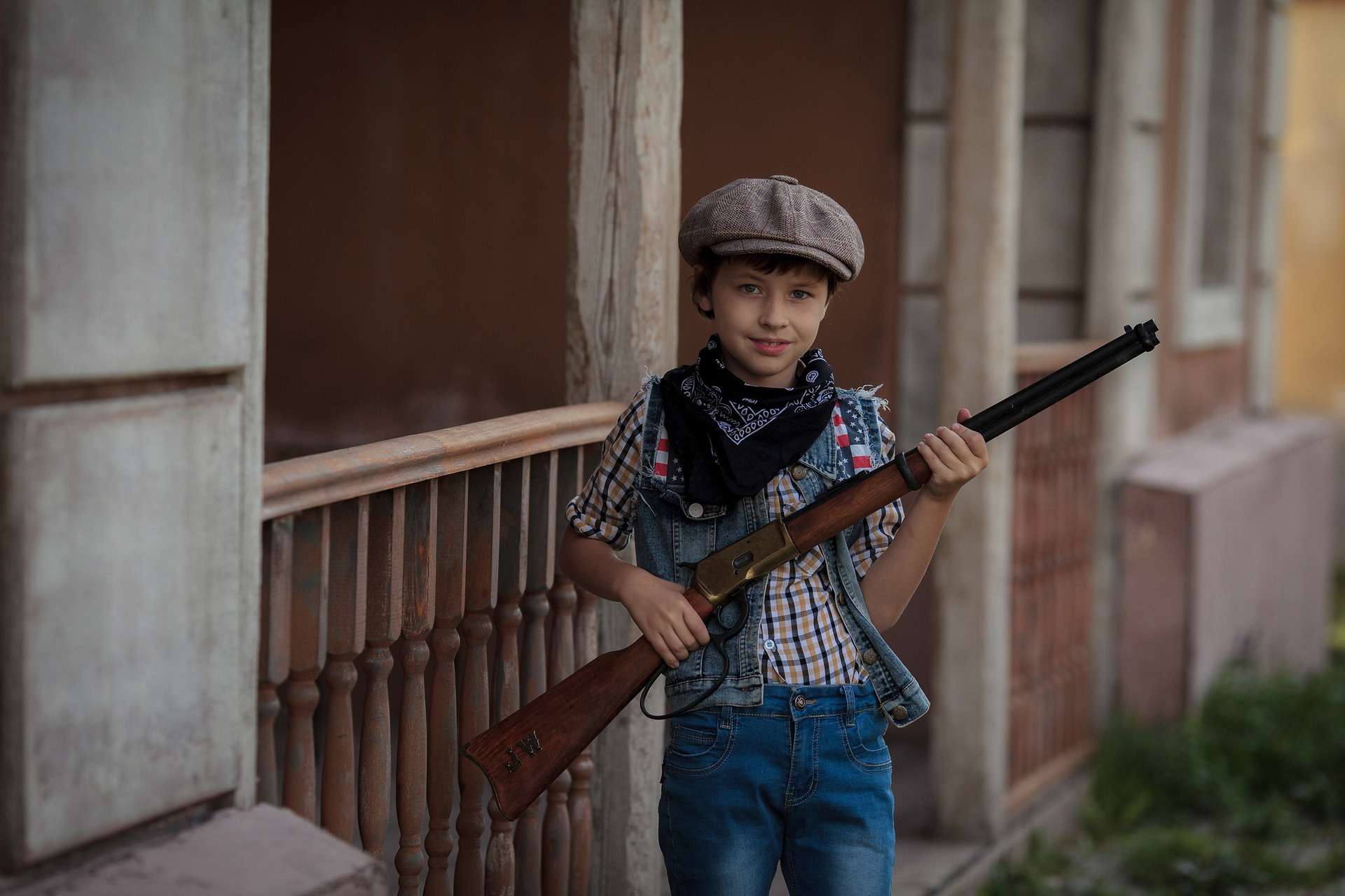 Minister Czarnek wprowadza obsługę broni palnej do polskich szkół