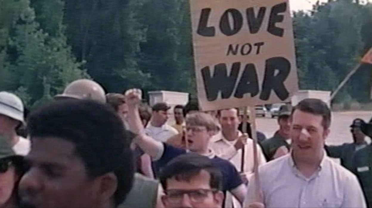 Zwiastun „Riotsville, USA" przedstawia brutalną historię amerykańskiej policji