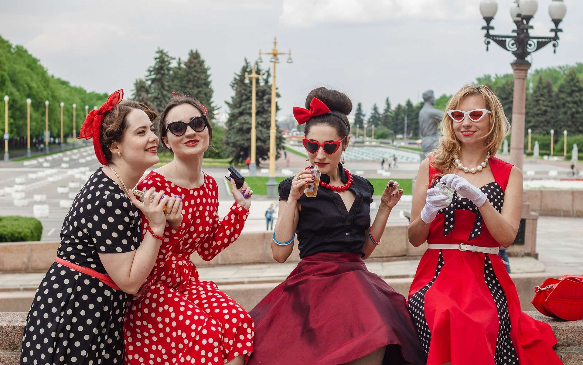 „Lolita”, perfumy Diora, Lily-Rose Depp i katolicyzm. Co łączy te wszystkie rzeczy?