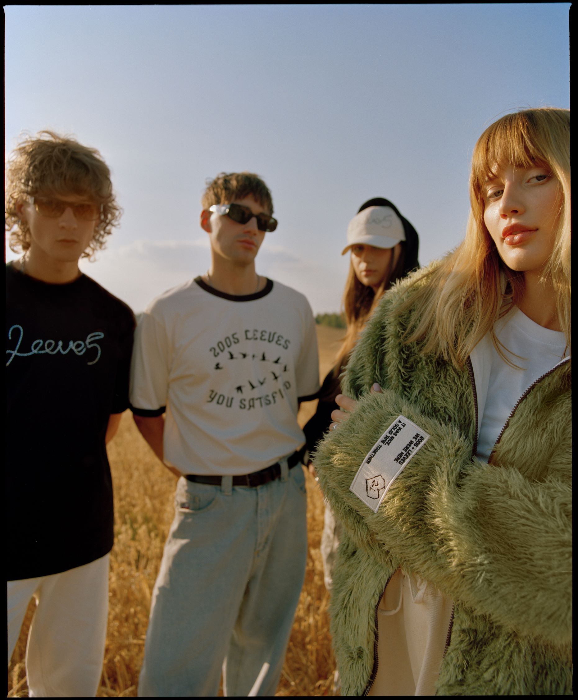 Przedstawiamy collab roku - 2 polskie marki w hiperkreatywnym projekcie! Przed wami kampania 2005 x Leeves