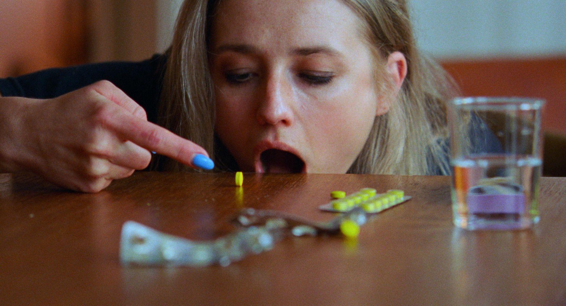 Jak daleko się posuniesz, by cię zauważono? „Chora na siebie” ze świetną rolą Kristine Kujath Thorp w kinach