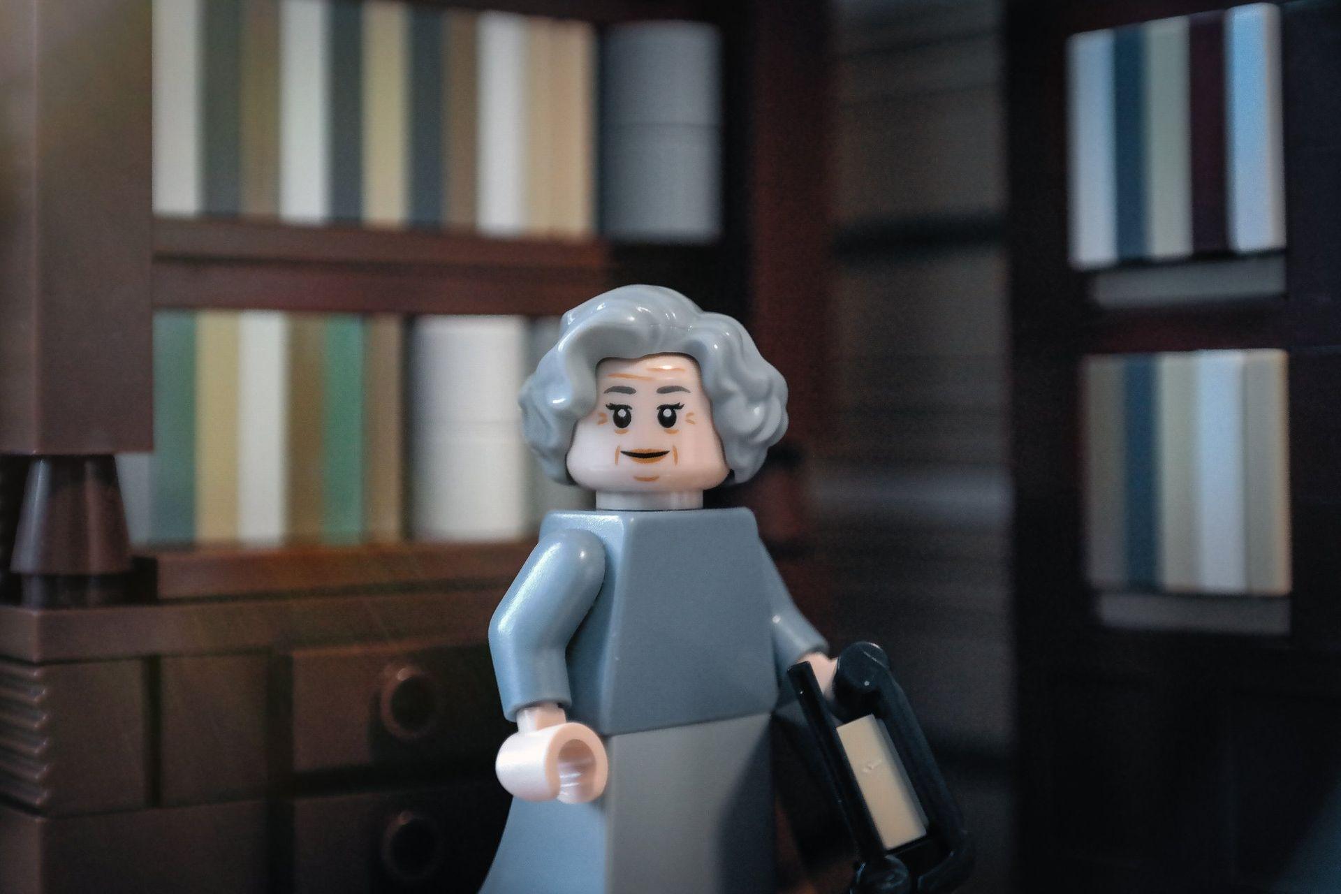 Szymborska z klocków LEGO, czyli sposób na świętowanie patronki 2023 roku