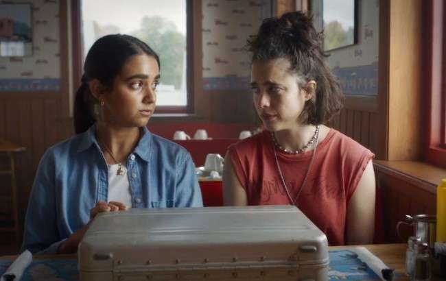 Lesbijki w tarapatach – mamy zwiastun filmu „Drive-away dolls" Ethana Coena