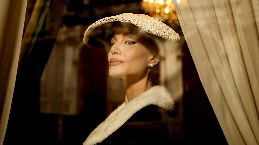 Angelina Jolie jako Maria Callas w nowym filmie twórcy „Spencer”. Mamy pierwsze zdjęcia aktorki