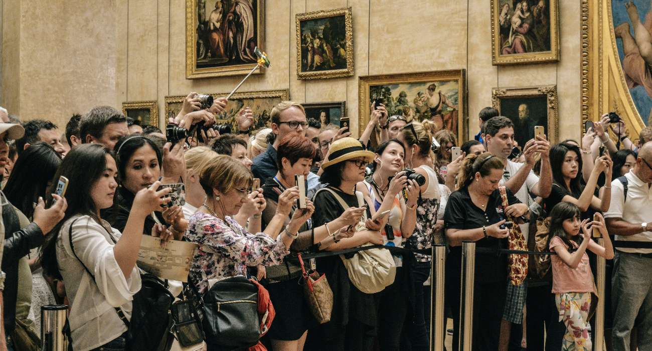 Eksperci alarmują: selfie jest zagrożeniem dla dzieł sztuki