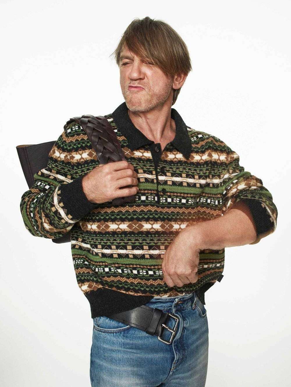 Przystojny Daniel Craig wygłupia się w kampanii Loewe. Poznajecie go…?