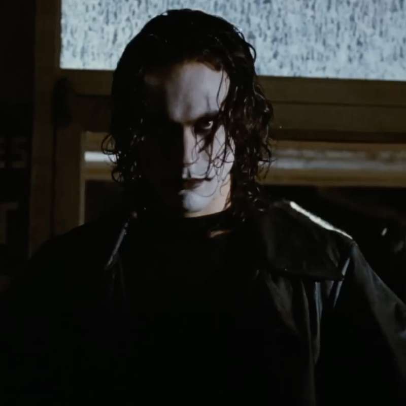 Film „Kruk” uznano za przeklęty – dziwne wypadki na planie i śmierć Brandona Lee