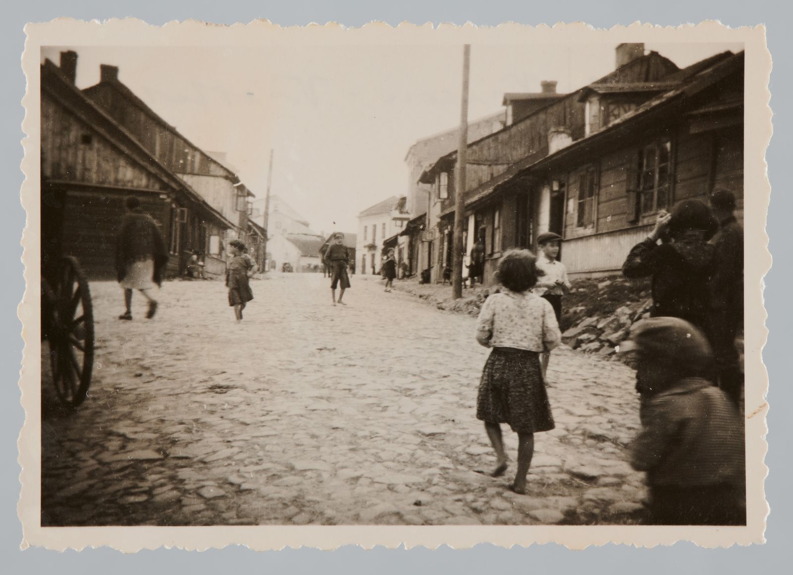 Zapomniana historia Opatowa, miasteczka przed wojną zamieszkiwanego przez Polaków i Żydów. Wystawa oczami Majera Kirszenblata