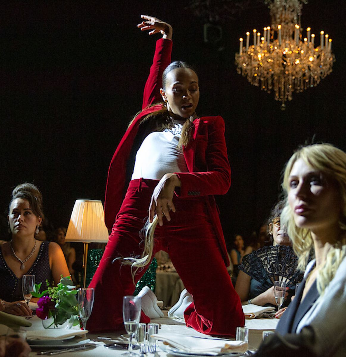 Zoe Saldaña kradnie show w „Emilii Pérez”. Akademia wisi jej Oscara już od „Avatara”