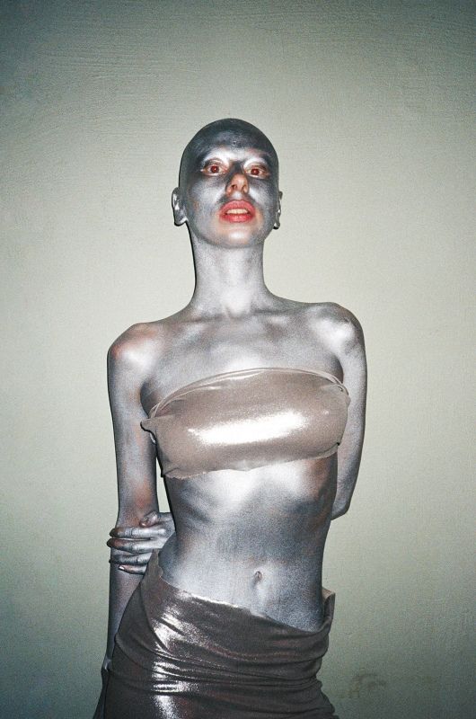„Oczy moje zwodzą pszczoły” – fantastyczna, przekrojowa wystawa polskiej fotografii w U–jazdowskim