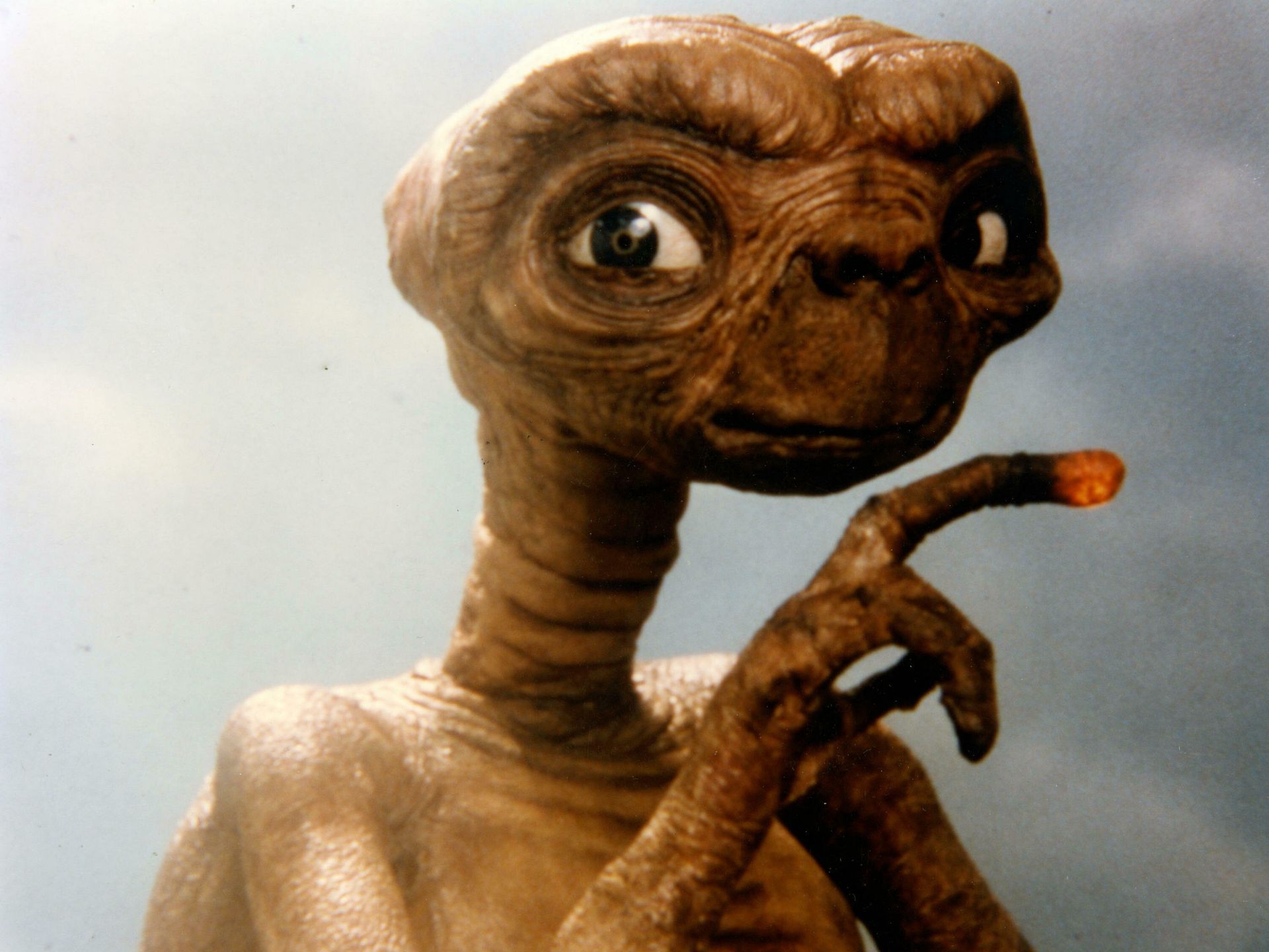 E.T. szuka domu. Oryginalny model z legendarnego filmu trafił na aukcję