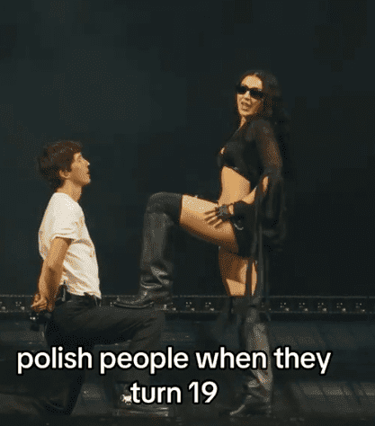 „Turned 19 in Poland”. Co oznacza viralowy zwrot, który podbija zagraniczny internet? Kesha go pokochała