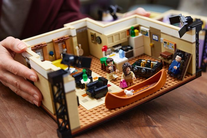 Lubicie „Przyjaciół”? Teraz możecie zbudować ich mieszkania z klocków LEGO!