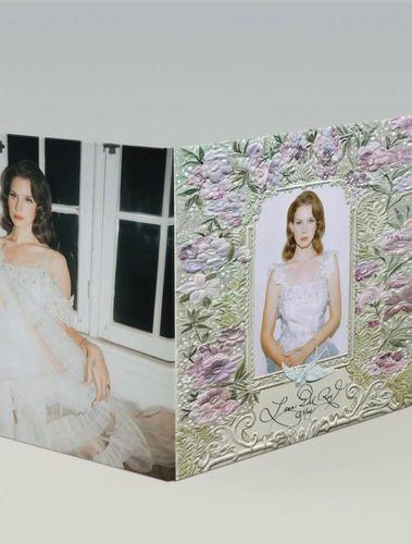 Nie jeden, a dwa albumy. Lana Del Rey zaskakuje fanów